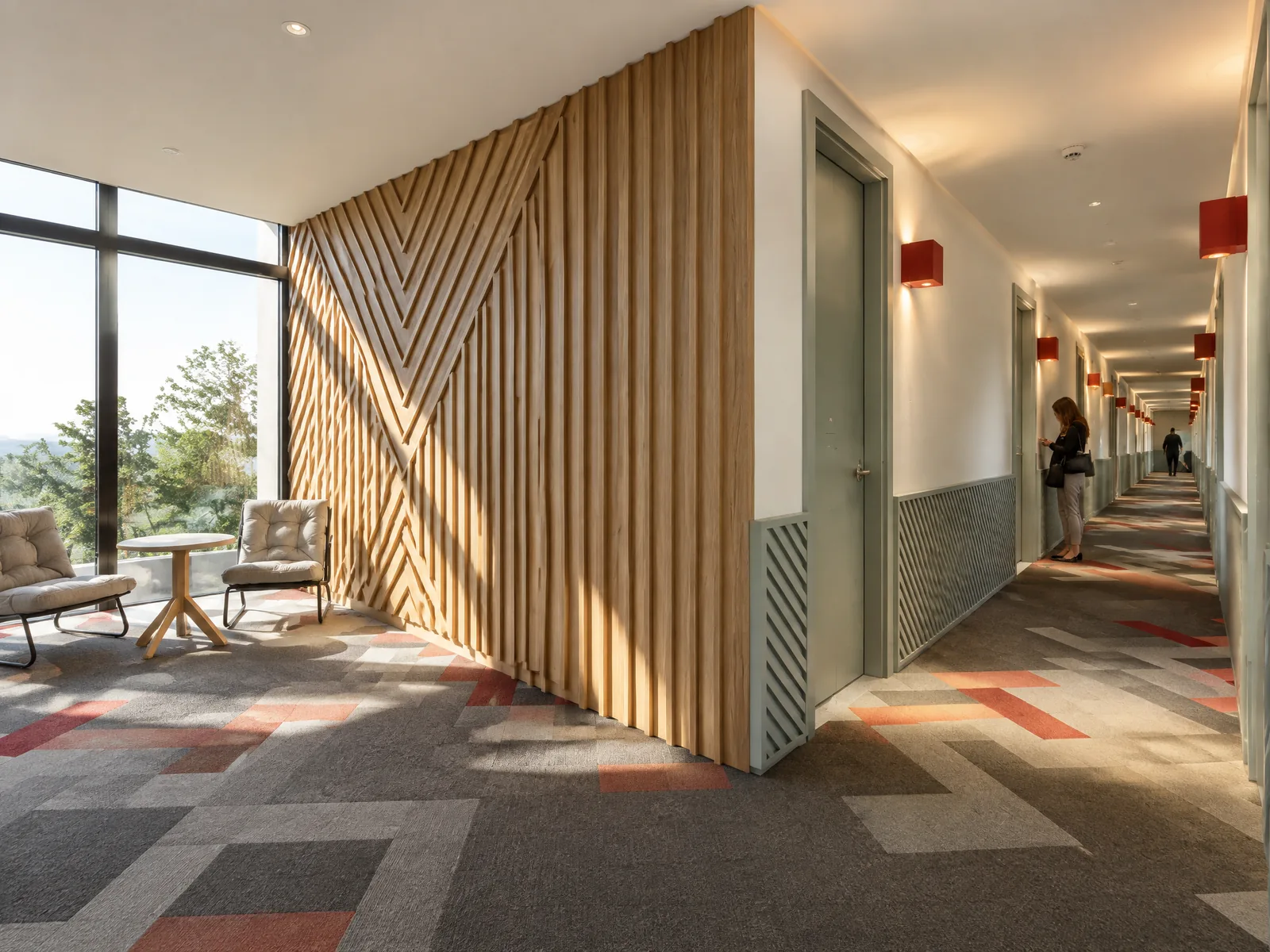 RIVER PARK — Pasillo de habitaciones del hotel IBIS